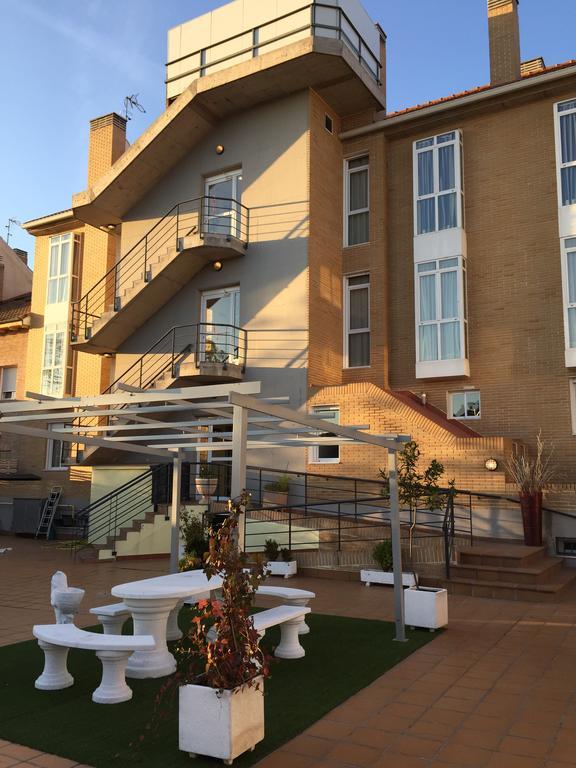 Hotel Barajas Plaza Madrid Ngoại thất bức ảnh
