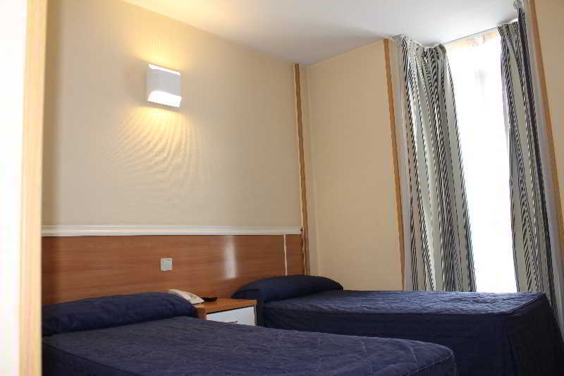 Hotel Barajas Plaza Madrid Ngoại thất bức ảnh