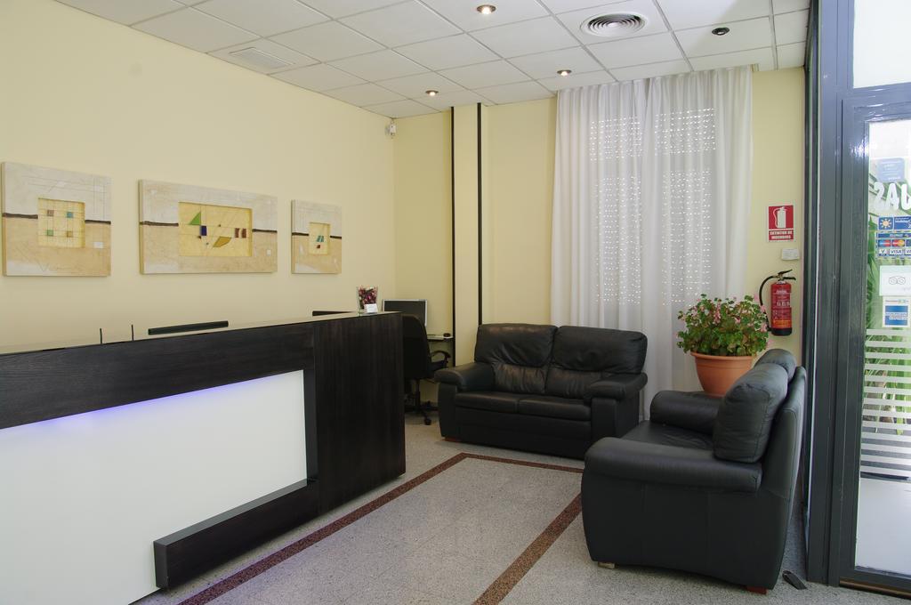 Hotel Barajas Plaza Madrid Ngoại thất bức ảnh