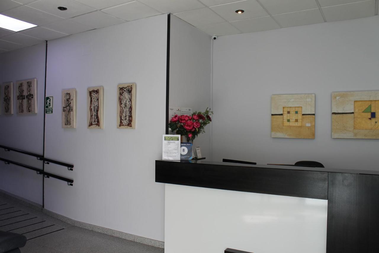 Hotel Barajas Plaza Madrid Ngoại thất bức ảnh